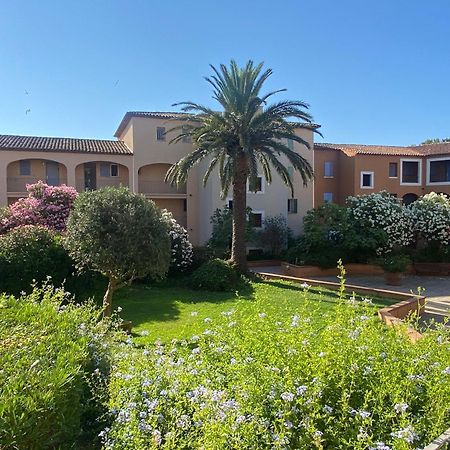 2 Bedrooms, 15 Min Walk To Beach, Ac, Pool & Fiber Internet In A Quiet, Private Gated Domain 5Kms To St Tropez Cogolin Buitenkant foto