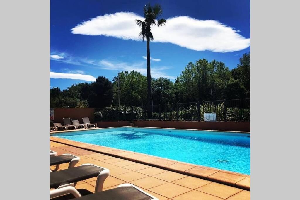 2 Bedrooms, 15 Min Walk To Beach, Ac, Pool & Fiber Internet In A Quiet, Private Gated Domain 5Kms To St Tropez Cogolin Buitenkant foto