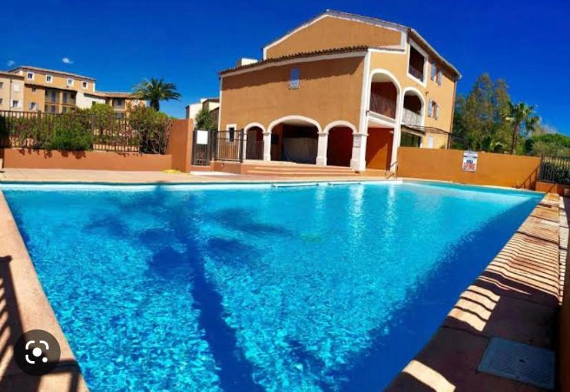 2 Bedrooms, 15 Min Walk To Beach, Ac, Pool & Fiber Internet In A Quiet, Private Gated Domain 5Kms To St Tropez Cogolin Buitenkant foto